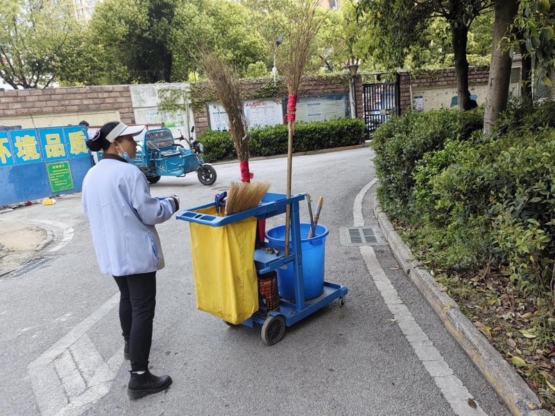 物业管理公司的责任与挑战:以丹江口市为例